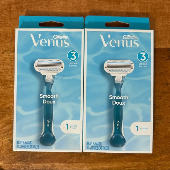 2 Pack Gillette Venus Smooth Razors + Blade Refill (3 for $20 Bundle) - Picture 2 of 8